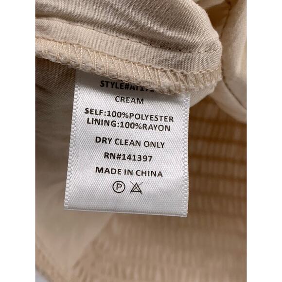 ASTR THE LABEL Women's Beige Satin Ruffle Crop Top SZ S - Picture 11 of 11